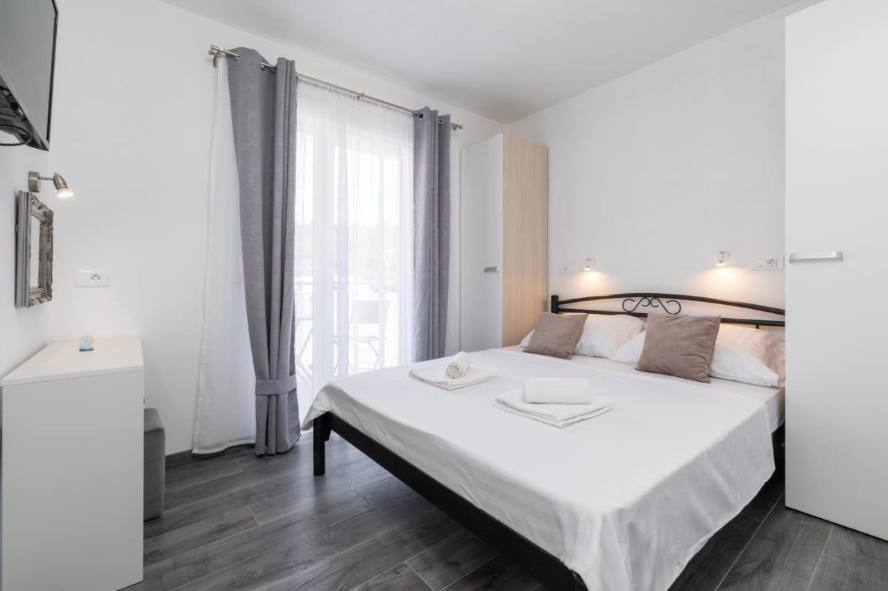 Maloa One Bedroom Apartment Smokvica  Eksteriør billede